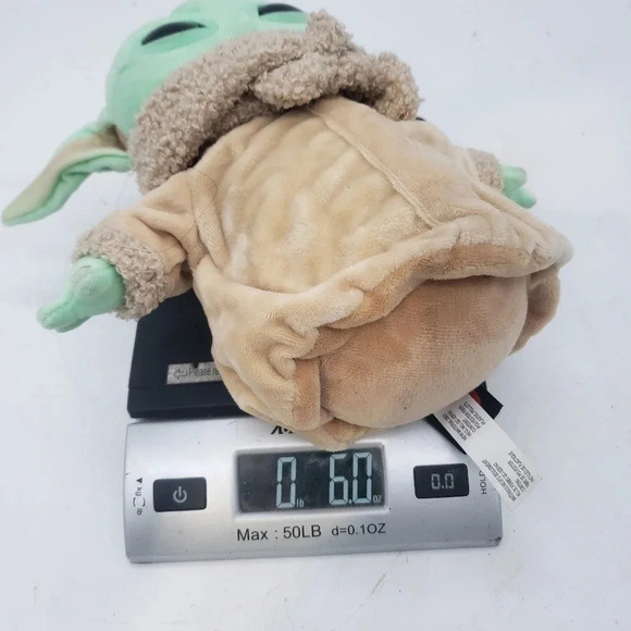 Star Wars Grogu The Child 11 inch Plush Toy - Picture 6 of 11